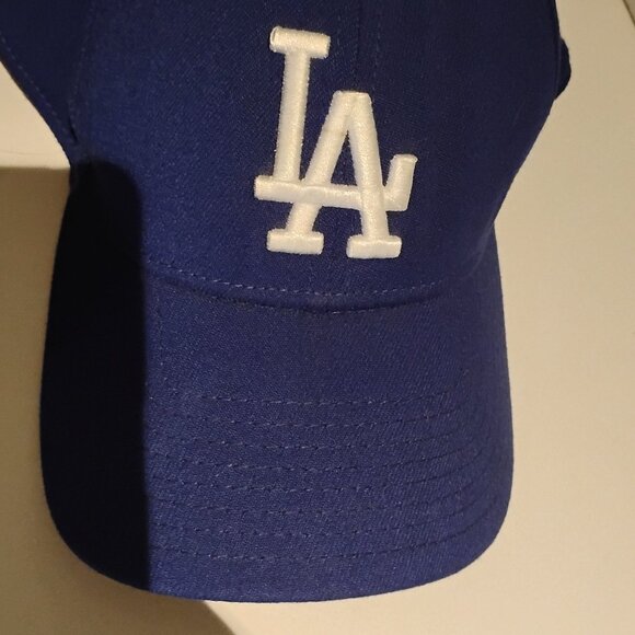 Cute! L.A. Fitted Baseball Cap - Picture 5 of 5